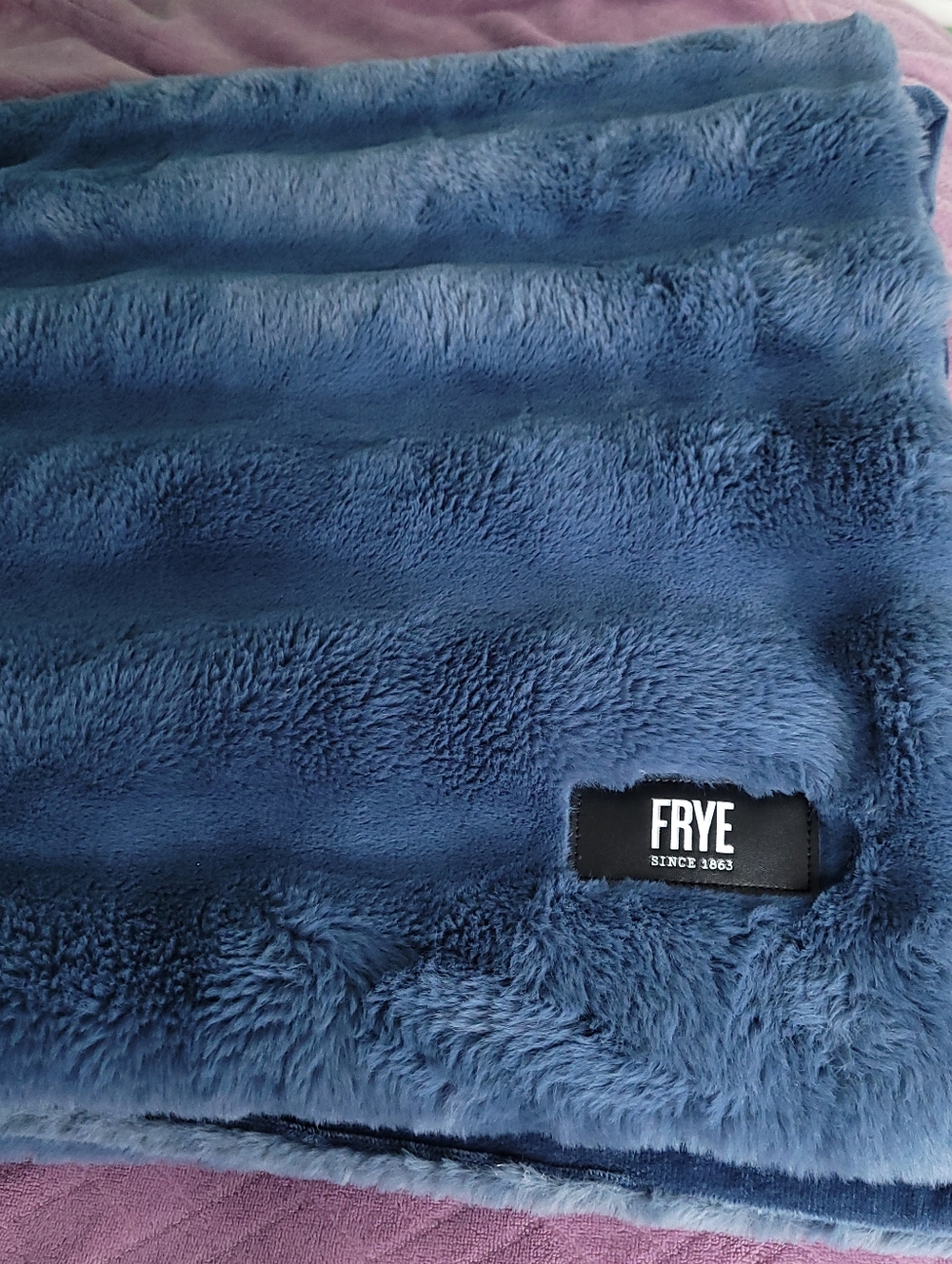 FRYE Luxurious Faux Fur Blue Throw Size 50"X60"